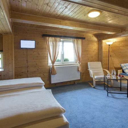 Rodinny Hotel Kaiser Десна Екстер'єр фото